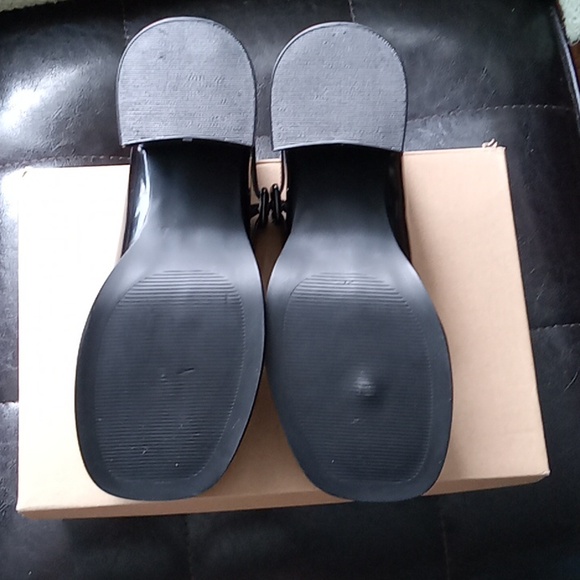 Steve Madden girl's dress shoes-NEW - Picture 2 of 6